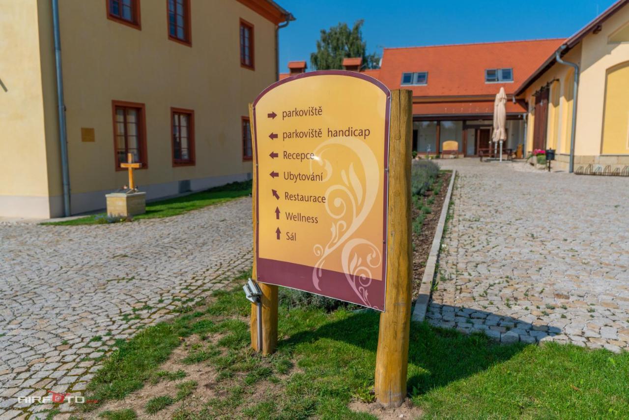 Penzion Na Fare Dubenec Eksteriør bilde